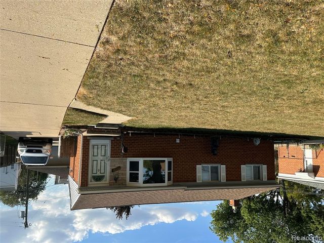 31453 Bridge Avenue, Garden City, MI 48135