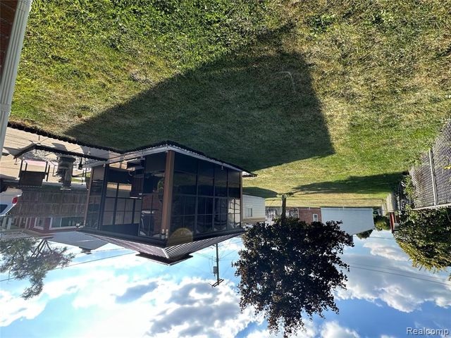 31453 Bridge Avenue, Garden City, MI 48135