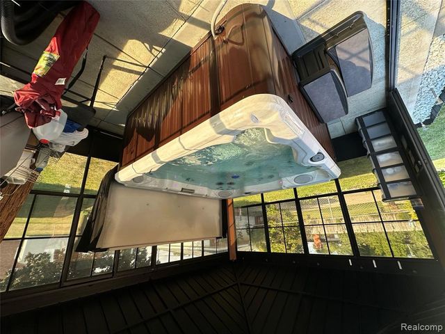 31453 Bridge Avenue, Garden City, MI 48135