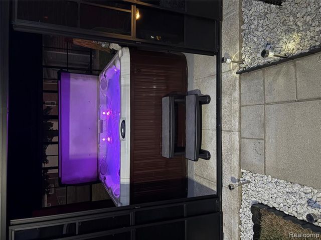 31453 Bridge Avenue, Garden City, MI 48135