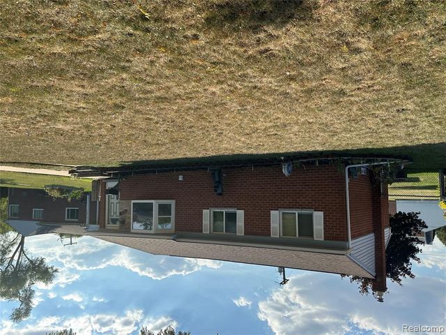 31453 Bridge Avenue, Garden City, MI 48135