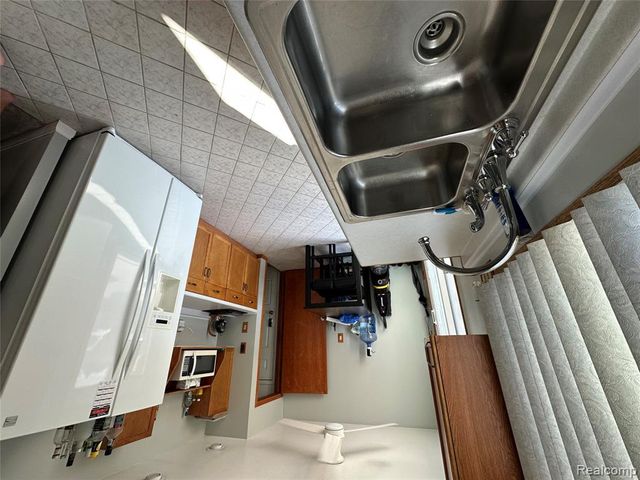 31453 Bridge Avenue, Garden City, MI 48135