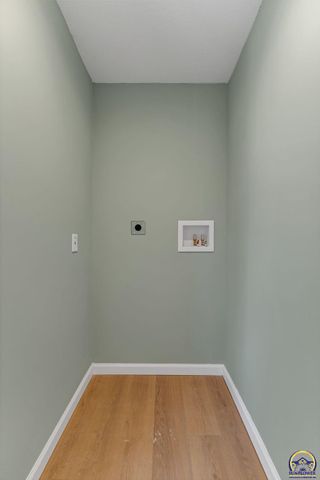 1609 SW Wayne AVE, Topeka, KS 66604