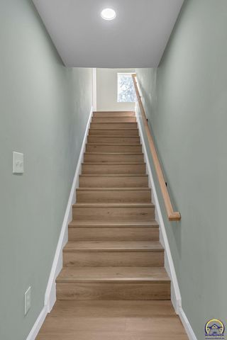 1609 SW Wayne AVE, Topeka, KS 66604