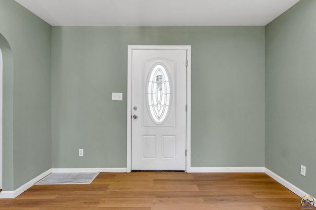 1609 SW Wayne AVE, Topeka, KS 66604