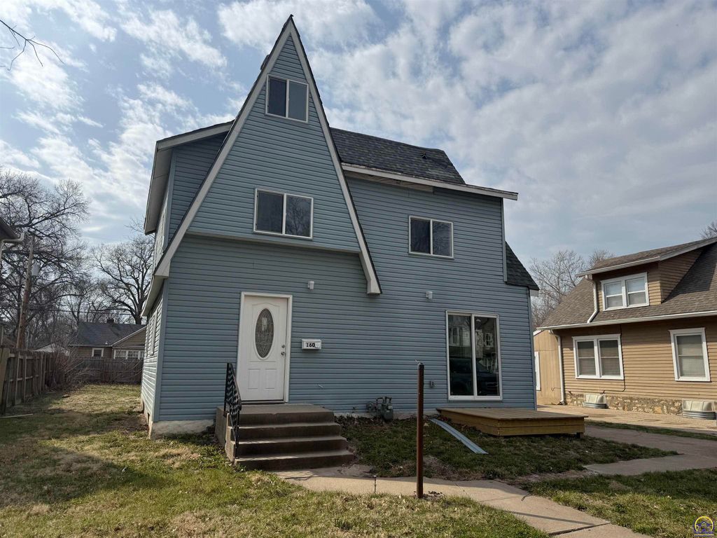 1609 SW Wayne AVE, Topeka, KS 66604