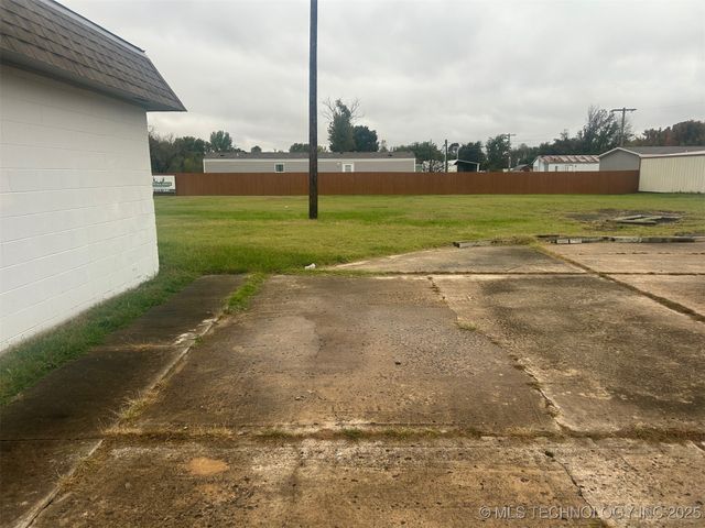 603 W Cherokee Street, Wagoner, OK 74467