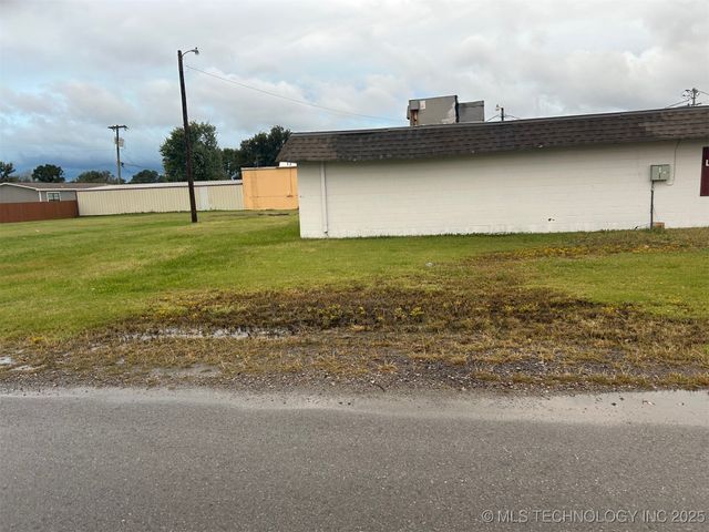 603 W Cherokee Street, Wagoner, OK 74467