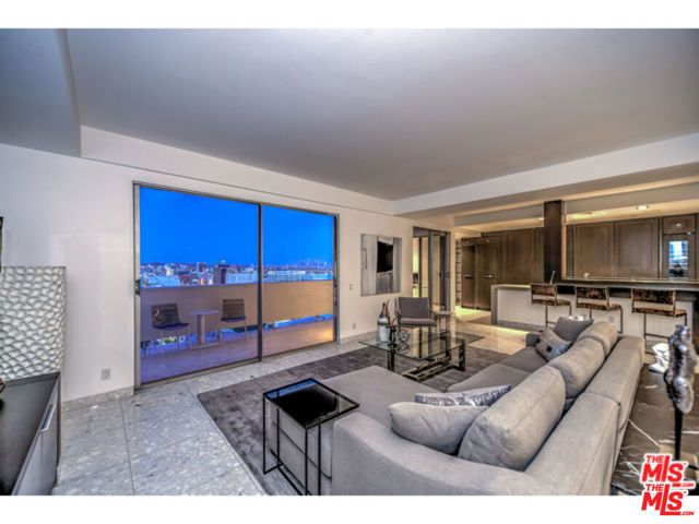 7250 Franklin Avenue 1207, Los Angeles, CA 90046