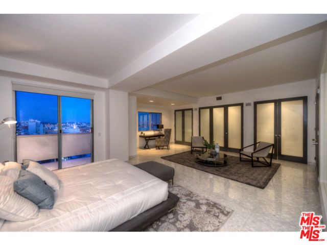 7250 Franklin Avenue 1207, Los Angeles, CA 90046