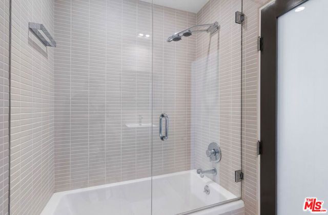 7250 Franklin Avenue 1207, Los Angeles, CA 90046