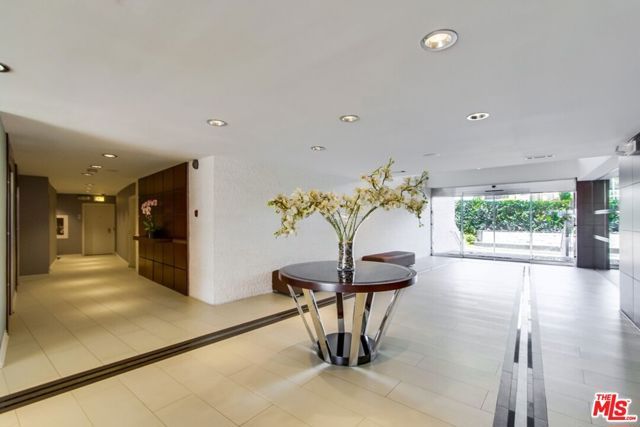 7250 Franklin Avenue 1207, Los Angeles, CA 90046