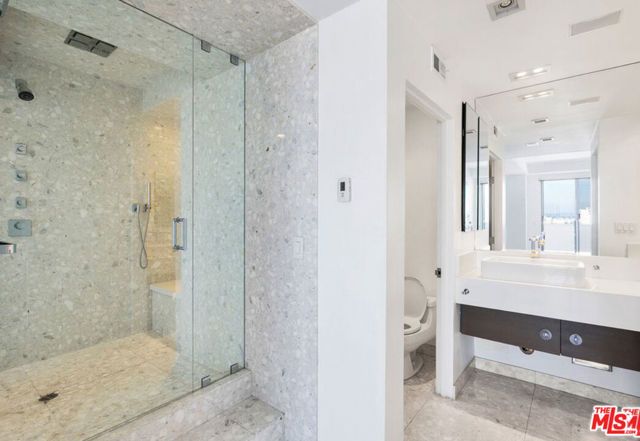 7250 Franklin Avenue 1207, Los Angeles, CA 90046