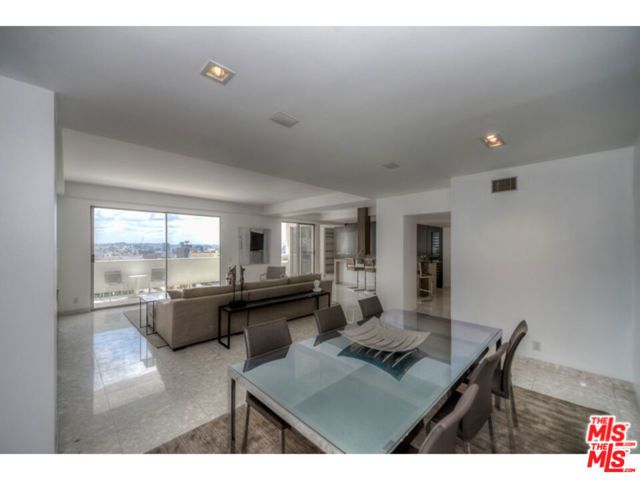 7250 Franklin Avenue 1207, Los Angeles, CA 90046