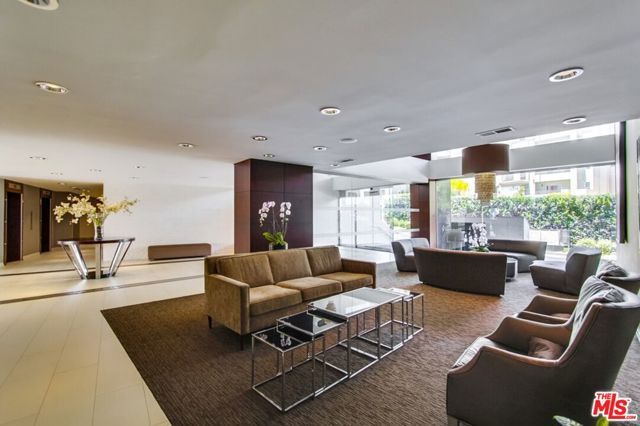 7250 Franklin Avenue 1207, Los Angeles, CA 90046