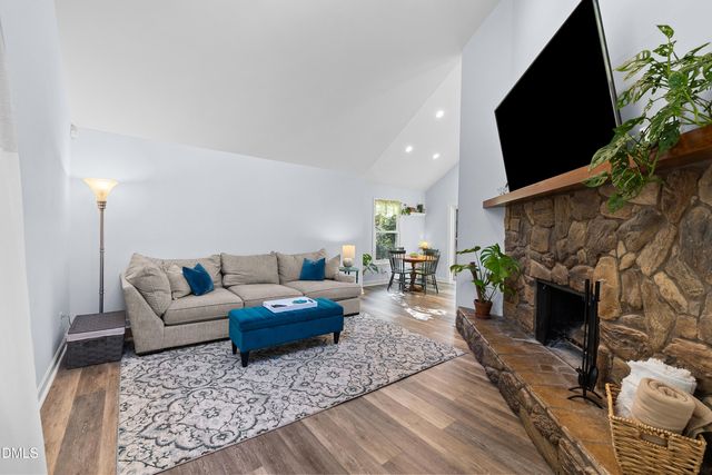 1229 Selwyn Lane, Cary, NC 27511