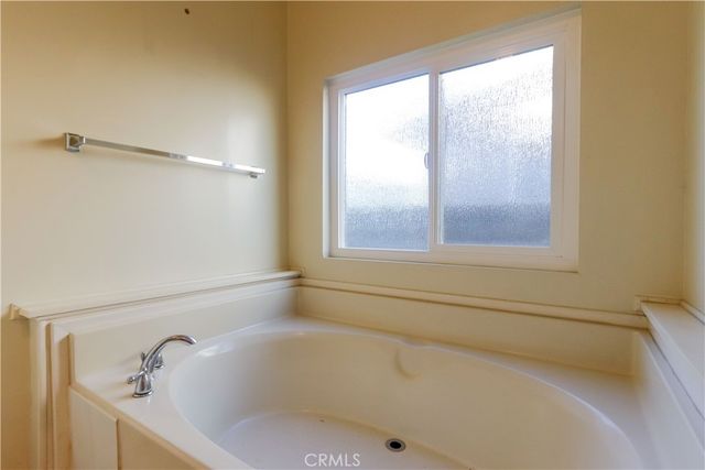 2528 Park LAKE 108, Santa Ana, CA 92705