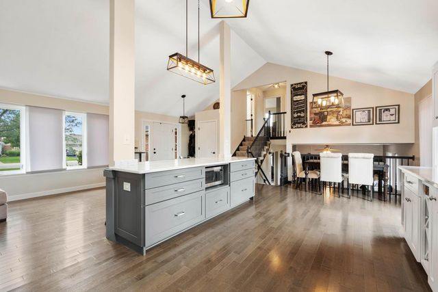 750 Bluestone Bay Drive, New Lenox, IL 60451