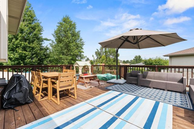 750 Bluestone Bay Drive, New Lenox, IL 60451