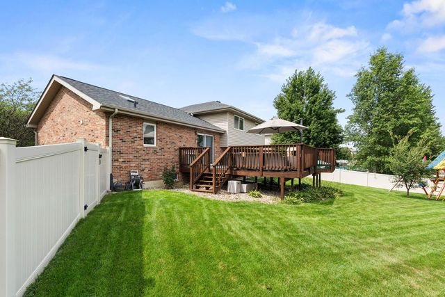 750 Bluestone Bay Drive, New Lenox, IL 60451
