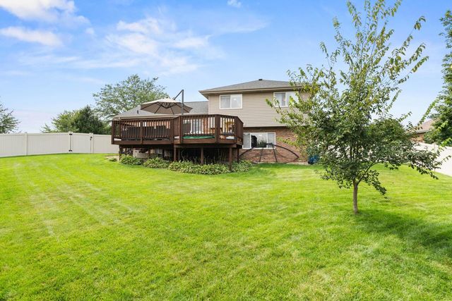 750 Bluestone Bay Drive, New Lenox, IL 60451