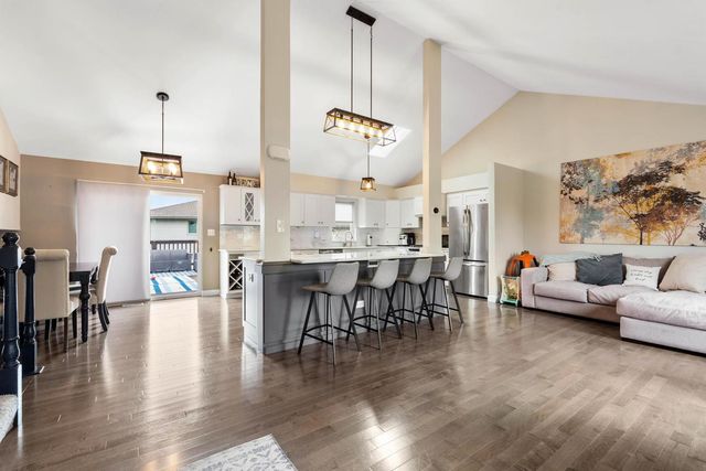 750 Bluestone Bay Drive, New Lenox, IL 60451