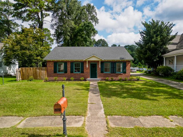 609 Dale St., Columbia, MS 39429
