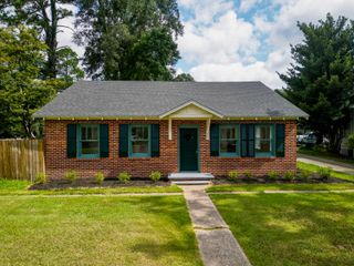 609 Dale St., Columbia, MS 39429