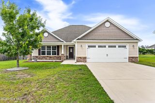 207 Long Neck Drive, Richlands, NC 28574