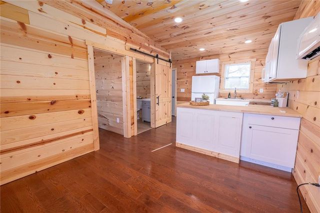 556 Poplar Springs Road, Walhalla, SC 29691