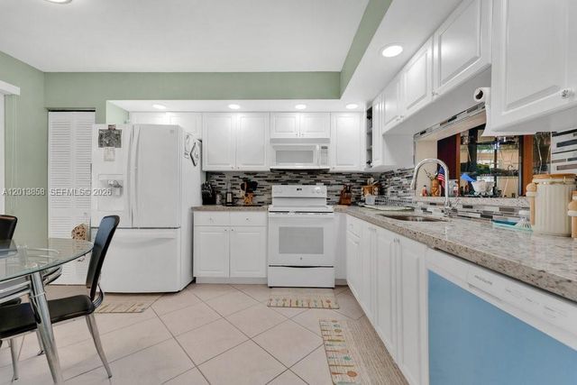 1101 SW 128th Ter 309C, Pembroke Pines, FL 33027