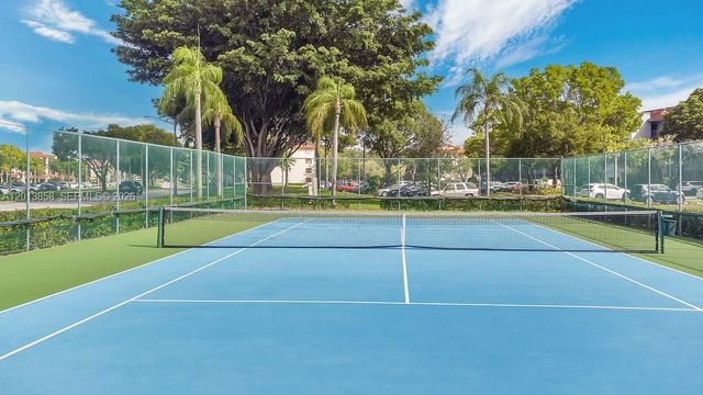 1101 SW 128th Ter 309C, Pembroke Pines, FL 33027