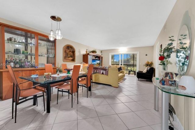 1101 SW 128th Ter 309C, Pembroke Pines, FL 33027