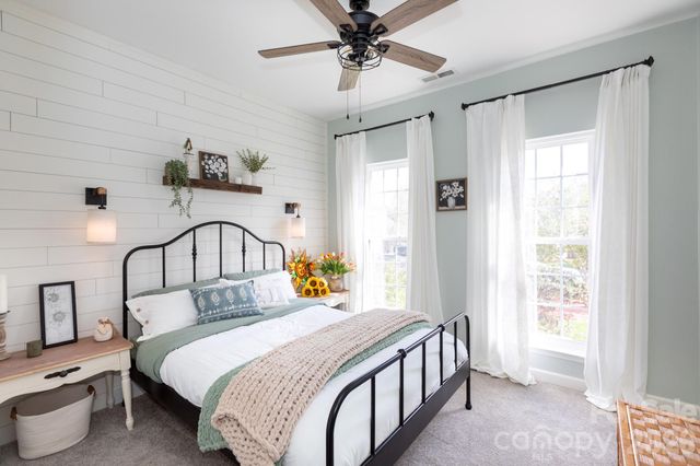 12015 Hampton Place Drive, Charlotte, NC 28269