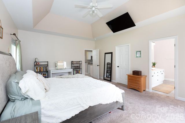 12015 Hampton Place Drive, Charlotte, NC 28269