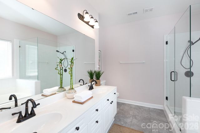 12015 Hampton Place Drive, Charlotte, NC 28269