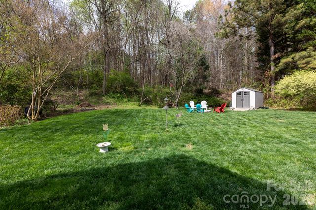 12015 Hampton Place Drive, Charlotte, NC 28269