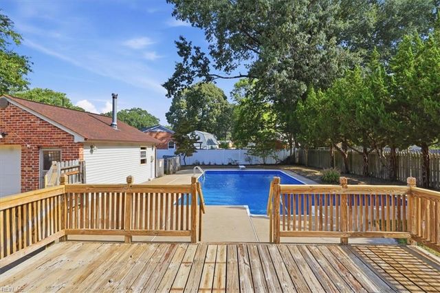 349 Bartell DR, Chesapeake, VA 23322