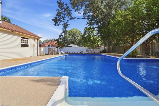 349 Bartell DR, Chesapeake, VA 23322