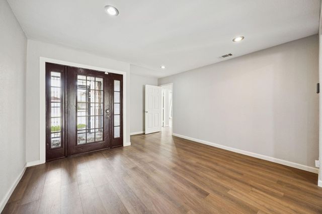 2801 Clearbrook Drive, Irving, TX 75062