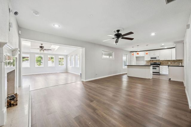 2801 Clearbrook Drive, Irving, TX 75062