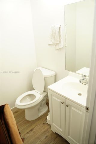 159 Hidden Ct Rd, Hollywood, FL 33023