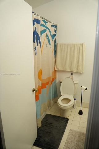 159 Hidden Ct Rd, Hollywood, FL 33023