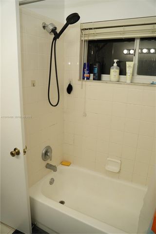 159 Hidden Ct Rd, Hollywood, FL 33023