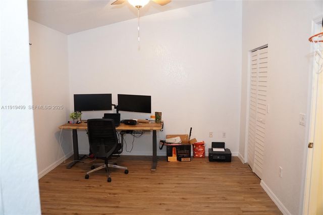 159 Hidden Ct Rd, Hollywood, FL 33023