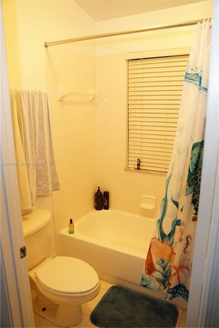 159 Hidden Ct Rd, Hollywood, FL 33023