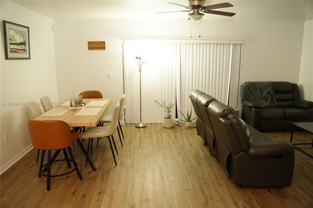 159 Hidden Ct Rd, Hollywood, FL 33023