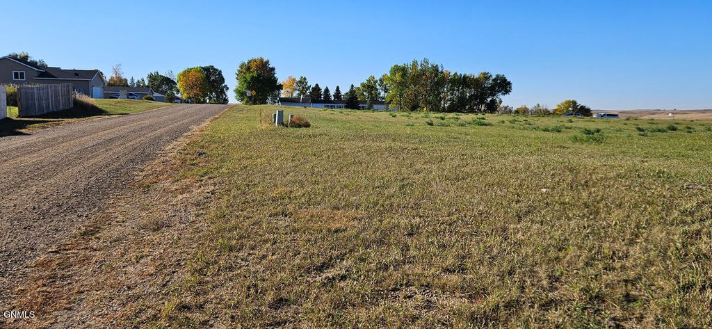 On Country Lane, Mandan, ND 58554 photo 4