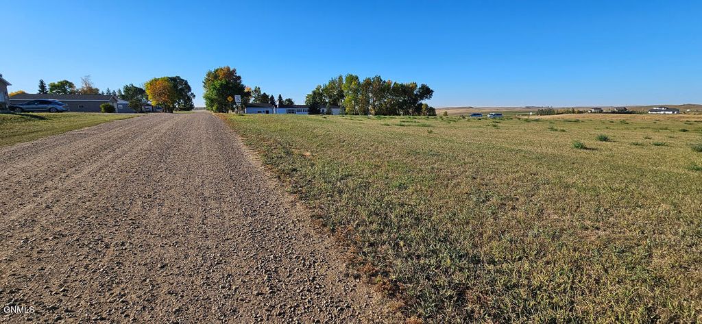 On Country Lane, Mandan, ND 58554 photo 5