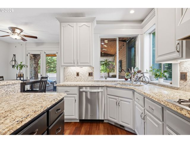 1621 S PHOEBE Dr, Ridgefield, WA 98642